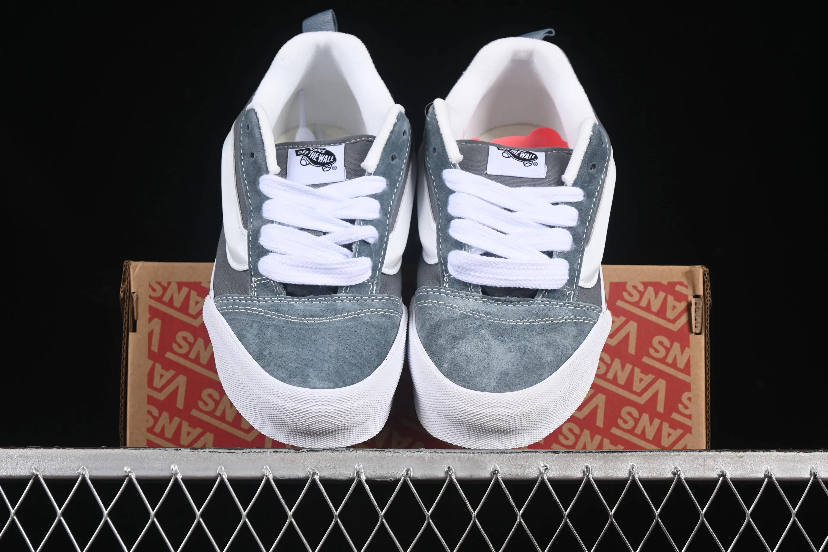 All categories Vans Vans series Vans Low Vans low-top Vans Knu Skool Vans low-top retro casual fat bread shoes VN0009QC6BT